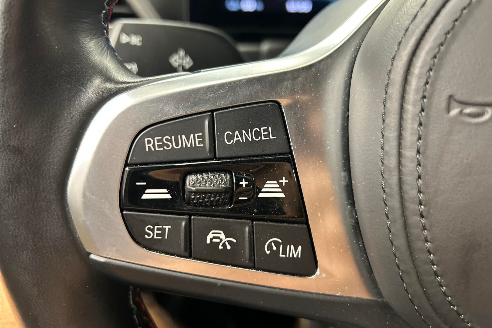 BMW I4 M50 iso kuva 13