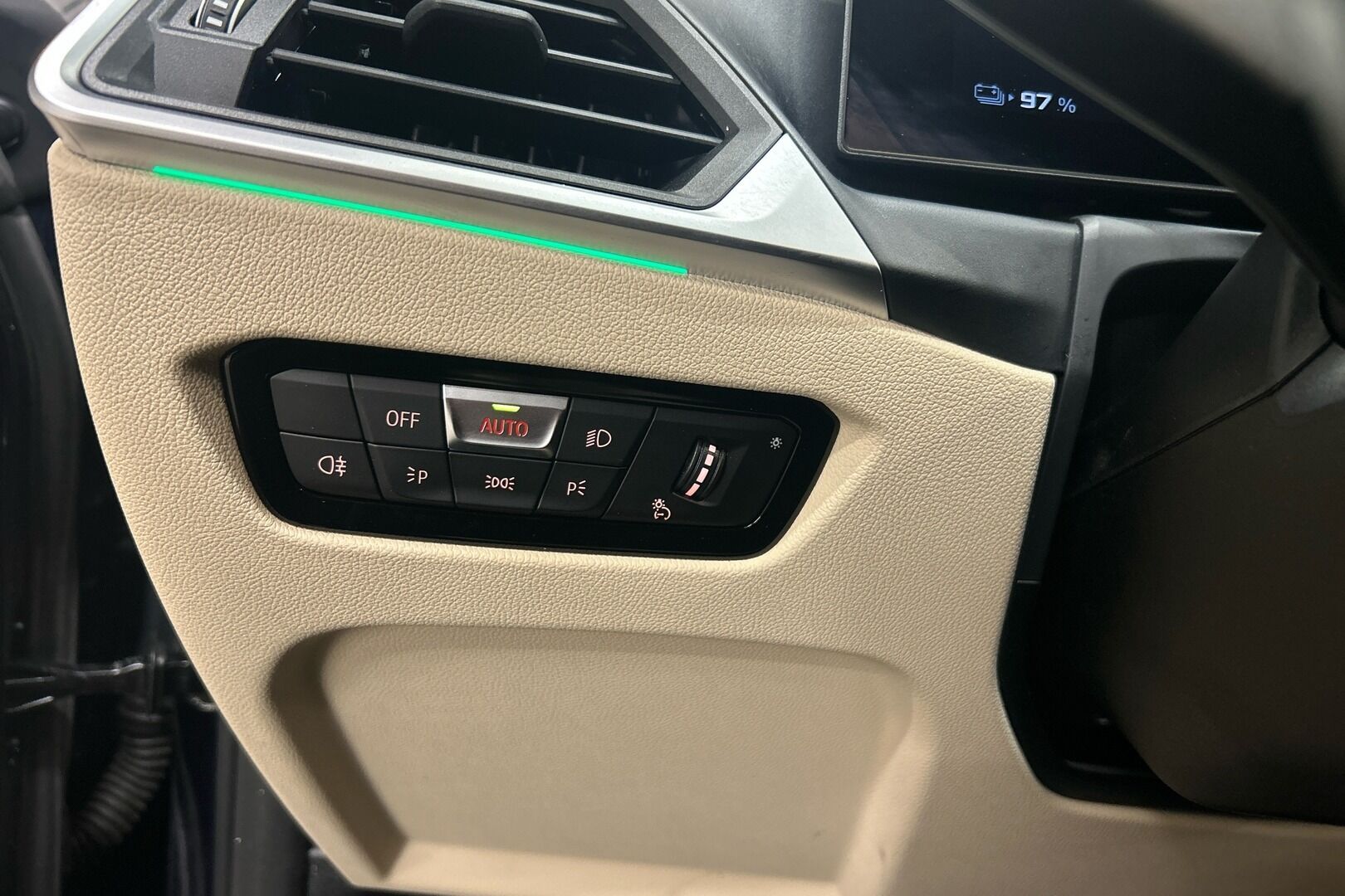 BMW I4 M50 iso kuva 22