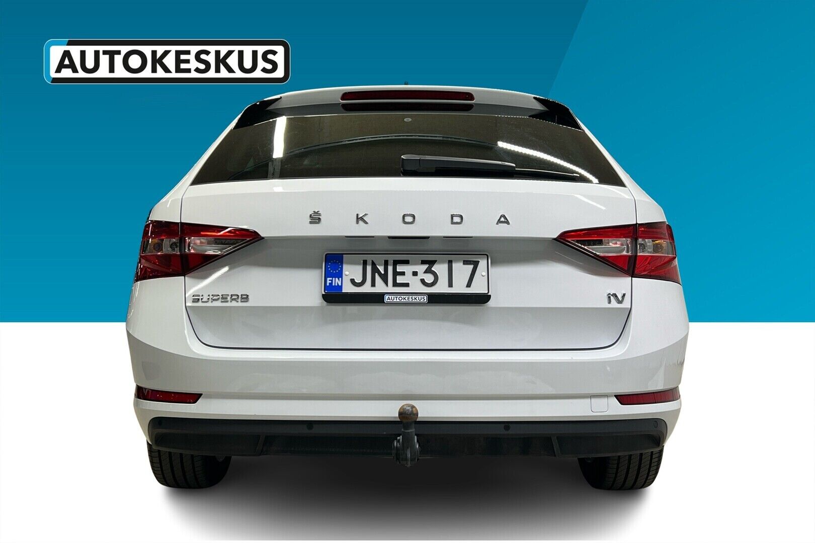 Skoda Superb iso kuva 2