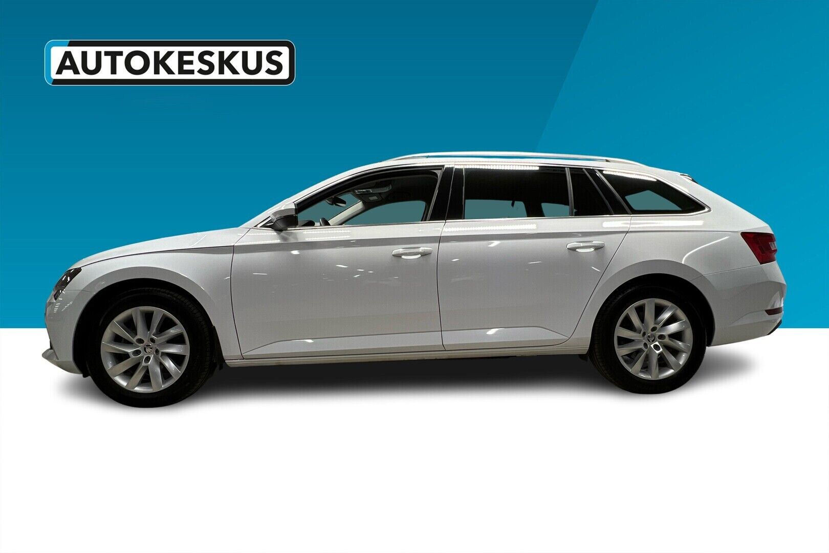 Skoda Superb iso kuva 4