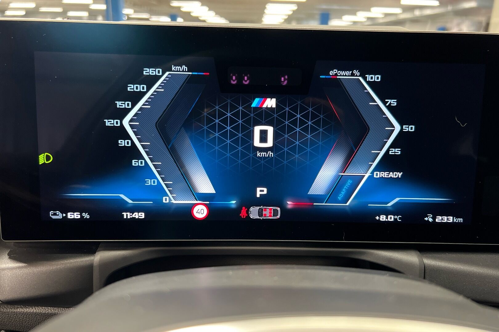 BMW i4 iso kuva 11