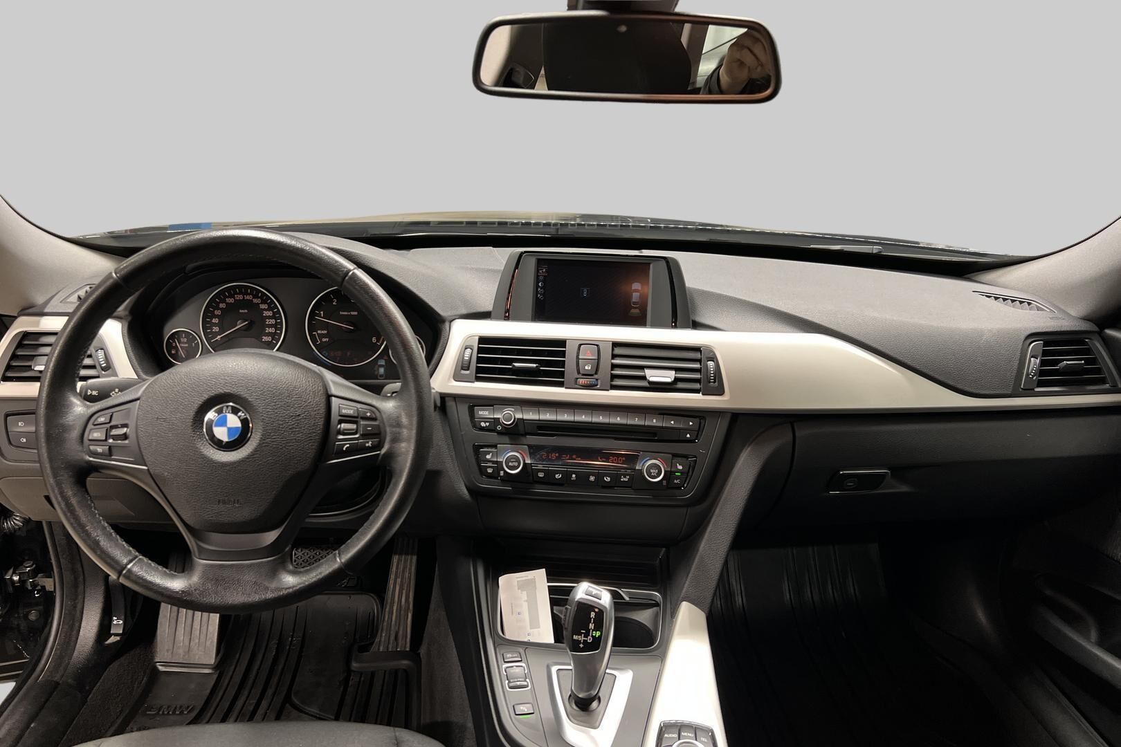 BMW 3-sarja iso kuva 11