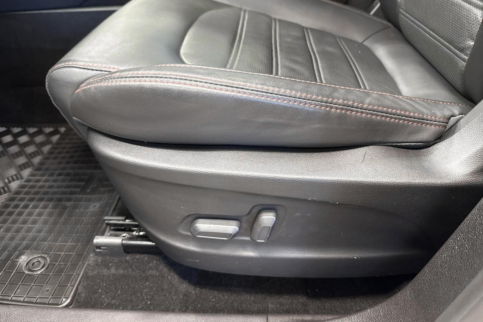 Maxus Euniq 6 iso kuva 26