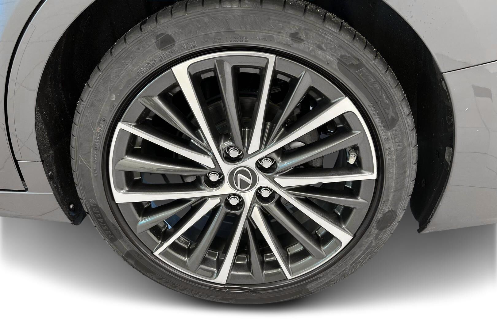 Lexus ES iso kuva 13