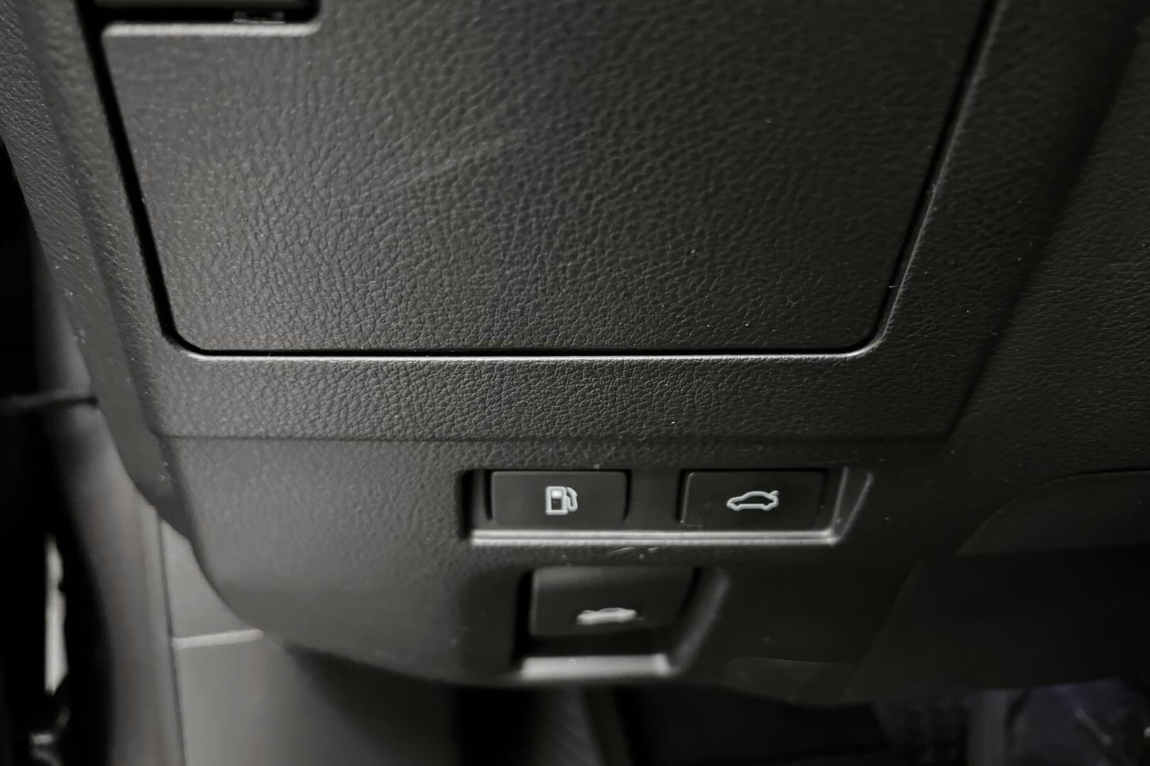 Lexus ES iso kuva 18