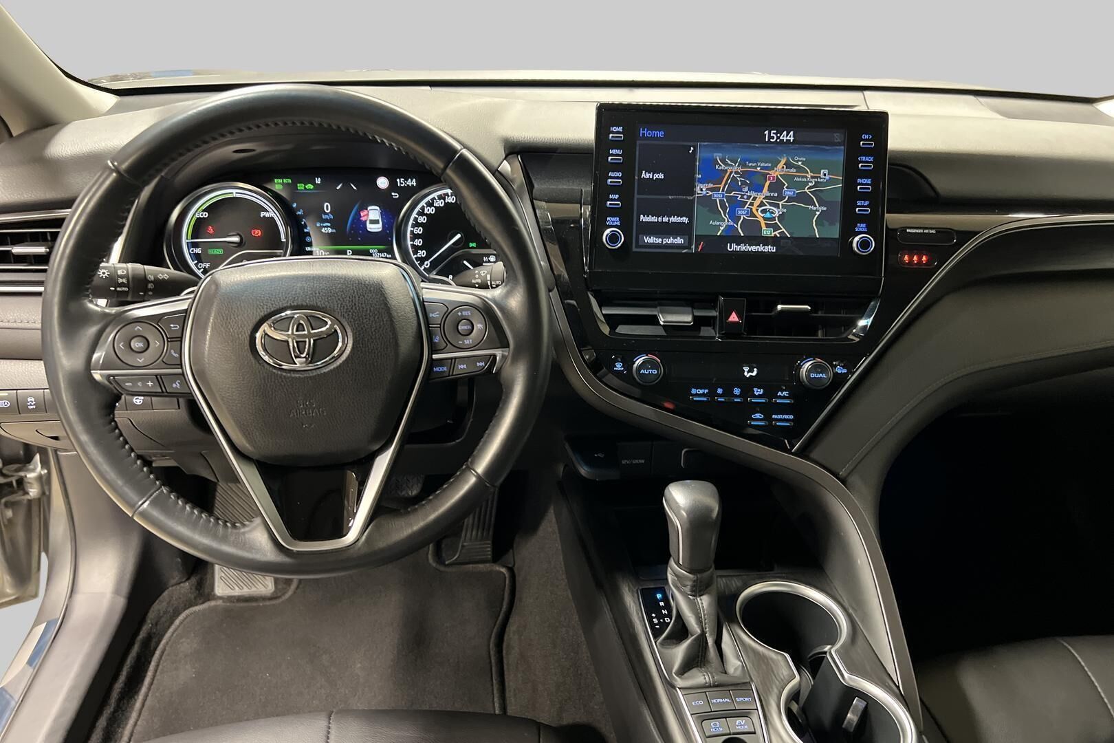 Toyota Camry iso kuva 8