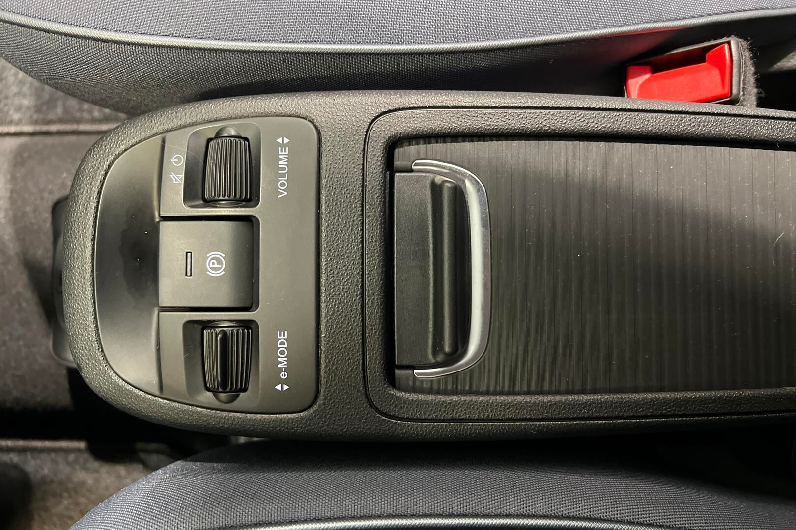FIAT 500E iso kuva 23