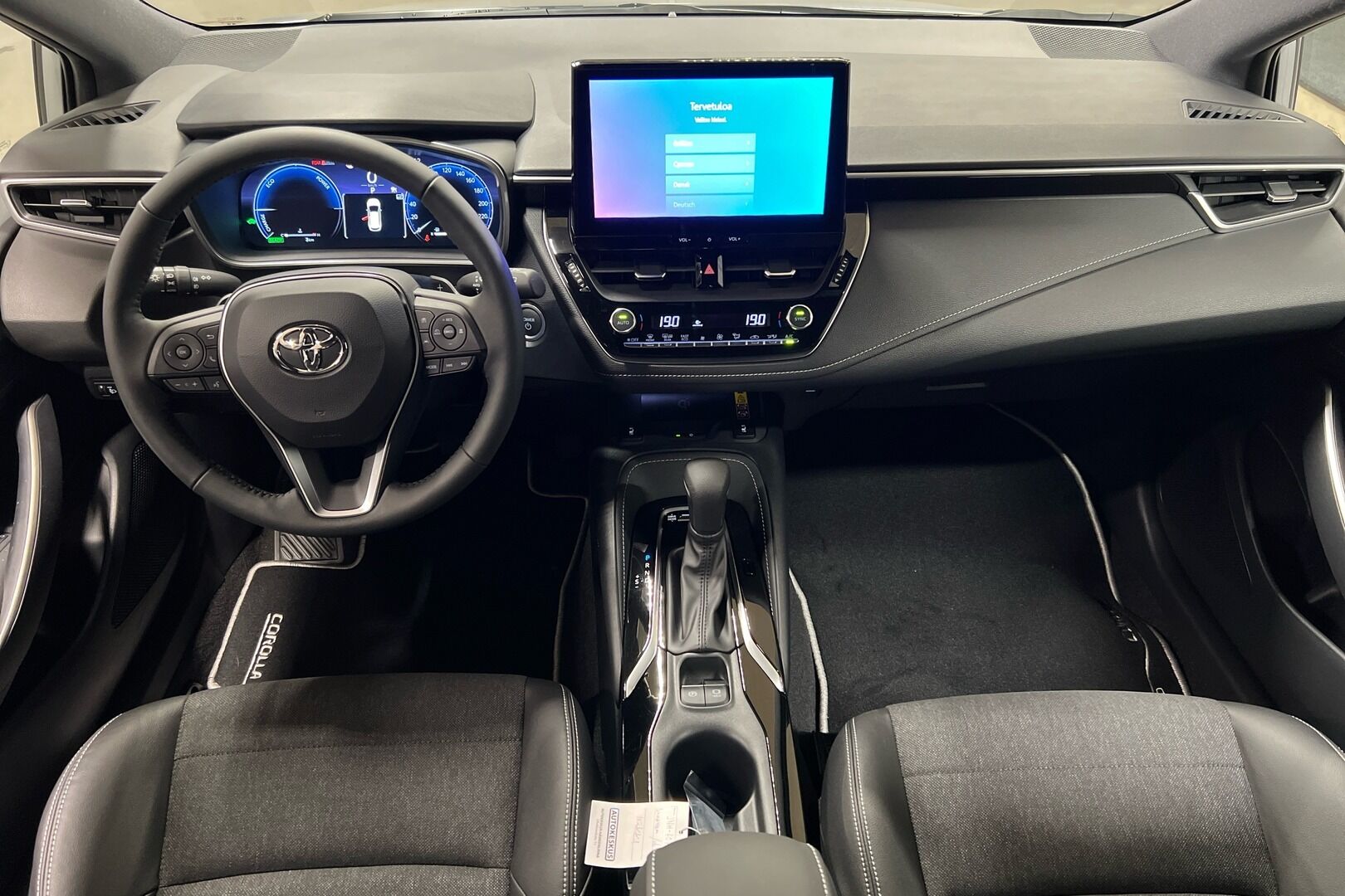 Toyota Corolla iso kuva 10