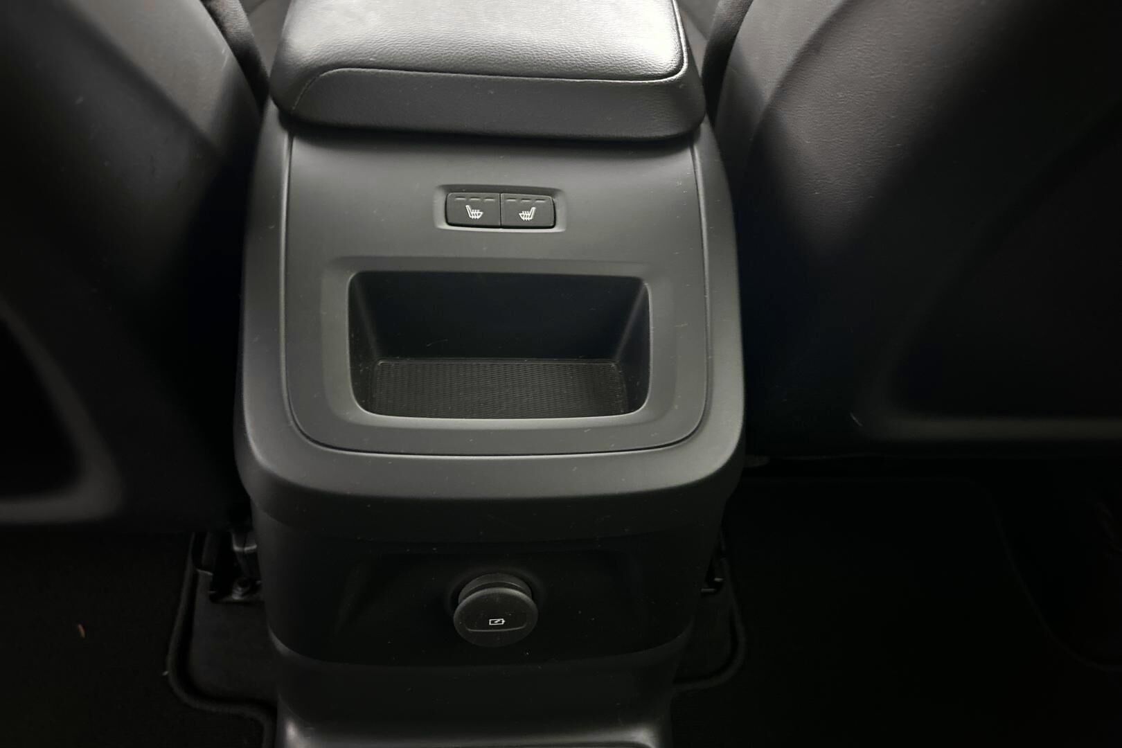 Volvo XC60 iso kuva 14