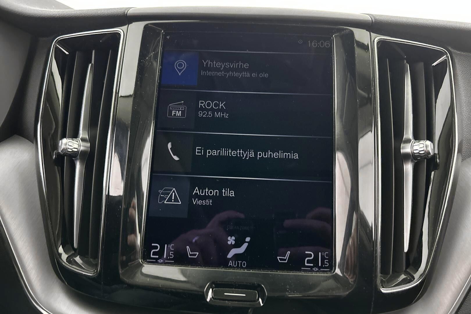 Volvo XC60 iso kuva 22