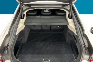 BMW i4 esikatselu 11