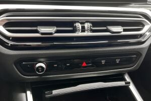 BMW i4 esikatselu 16