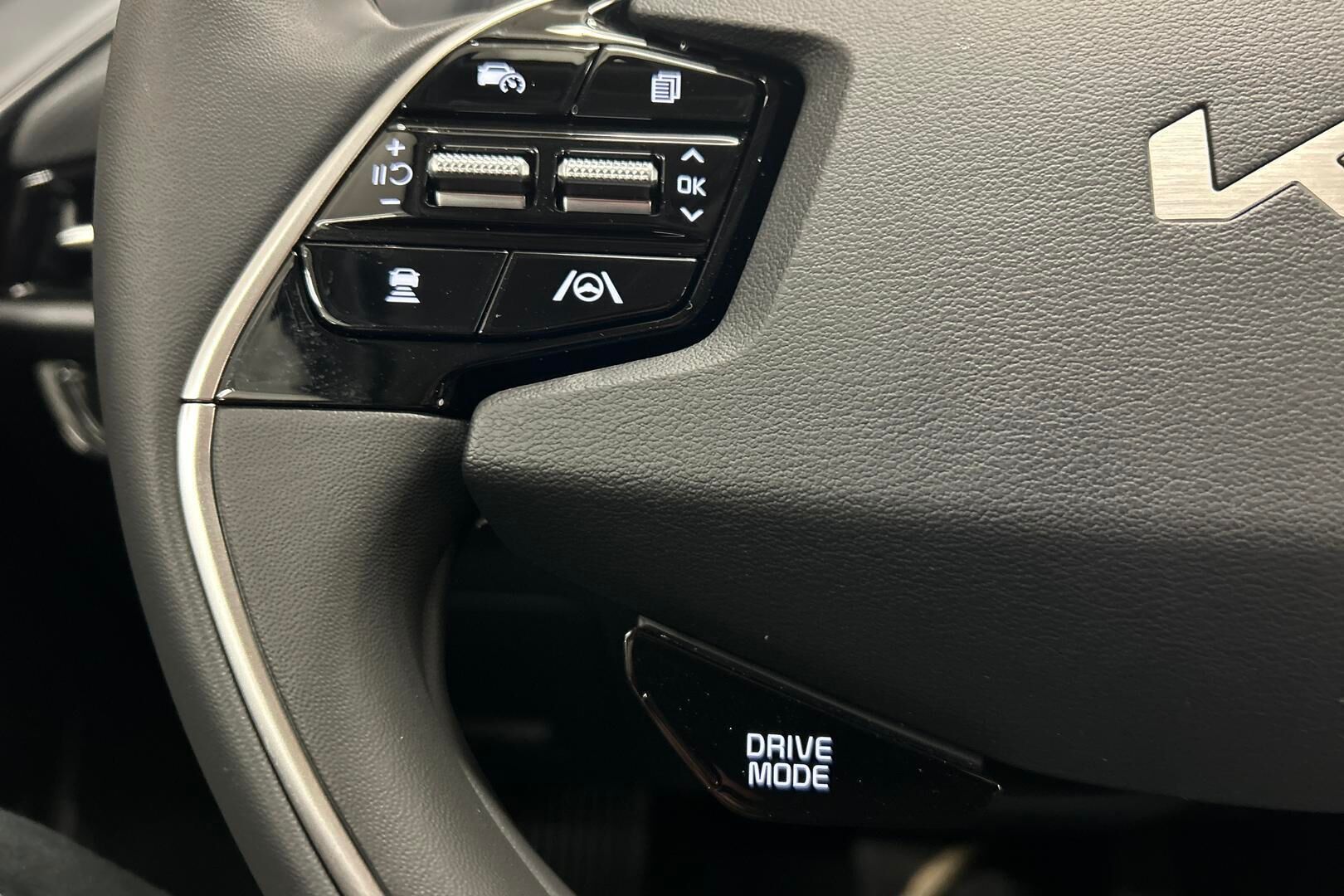 Kia Niro iso kuva 16