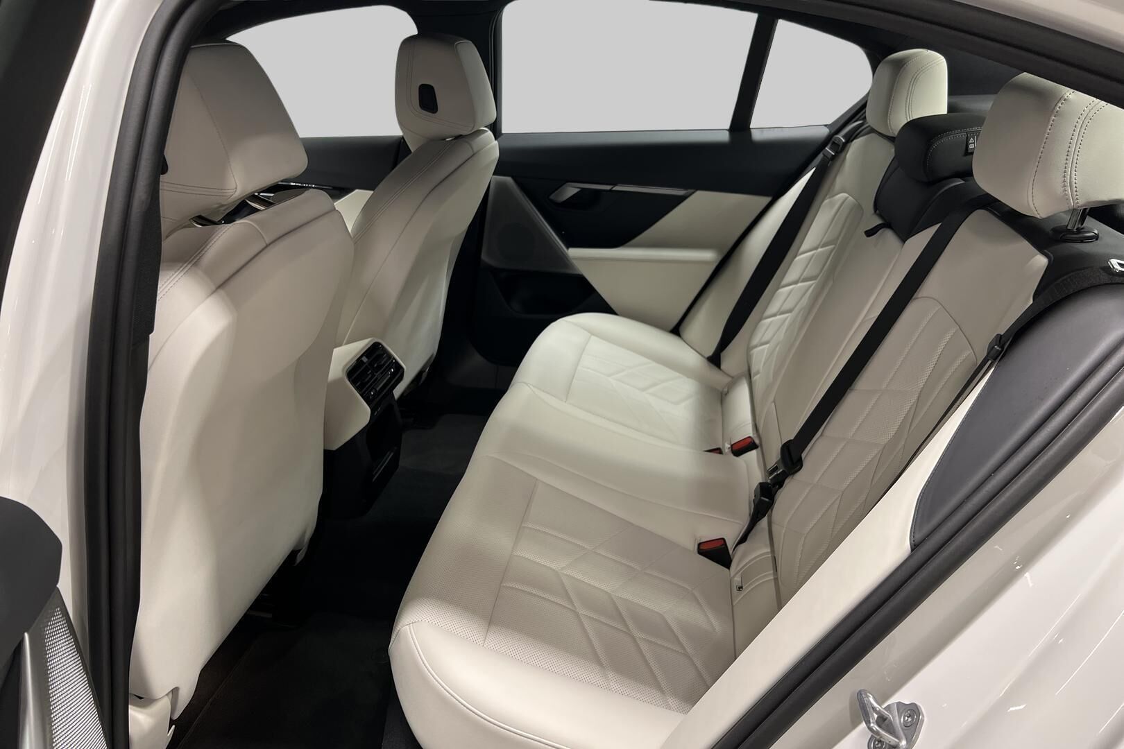 BMW 5-sarja iso kuva 9