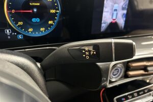 Mercedes-Benz EQC esikatselu 15