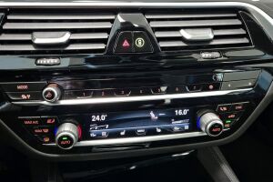 BMW 5-SARJA esikatselu 15