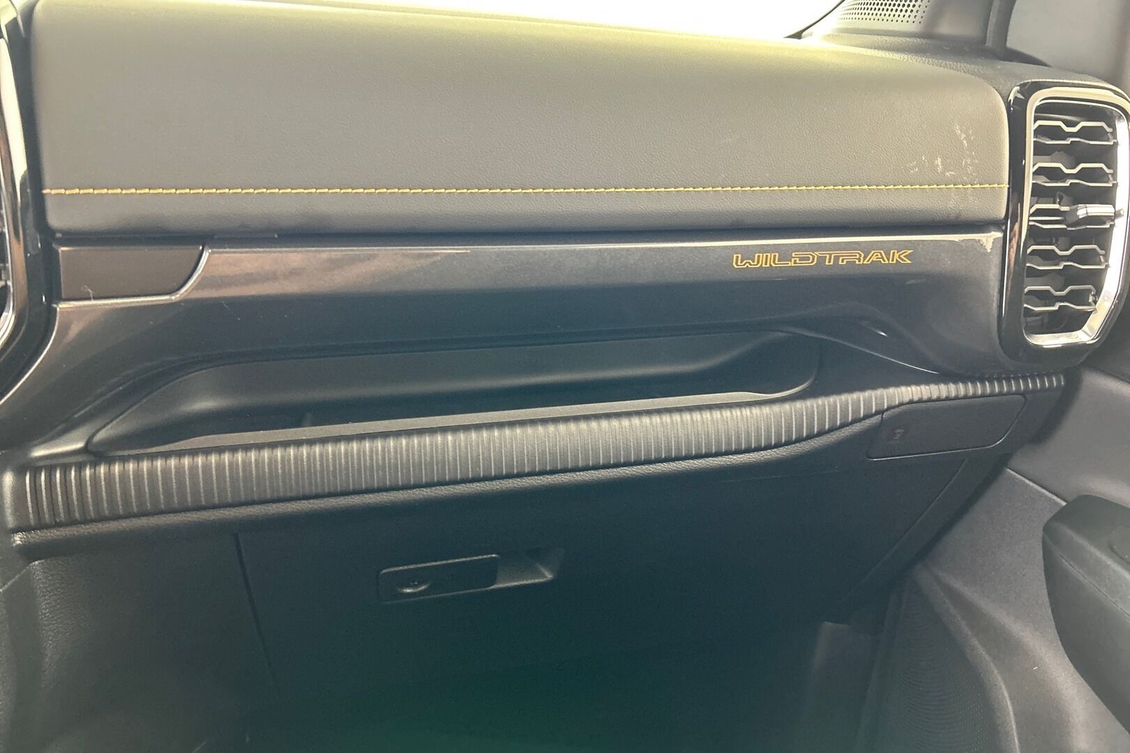 Ford Ranger iso kuva 19