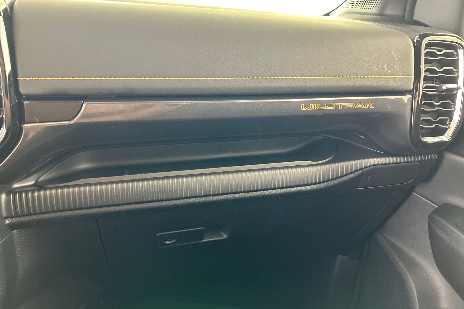 Ford Ranger iso kuva 21