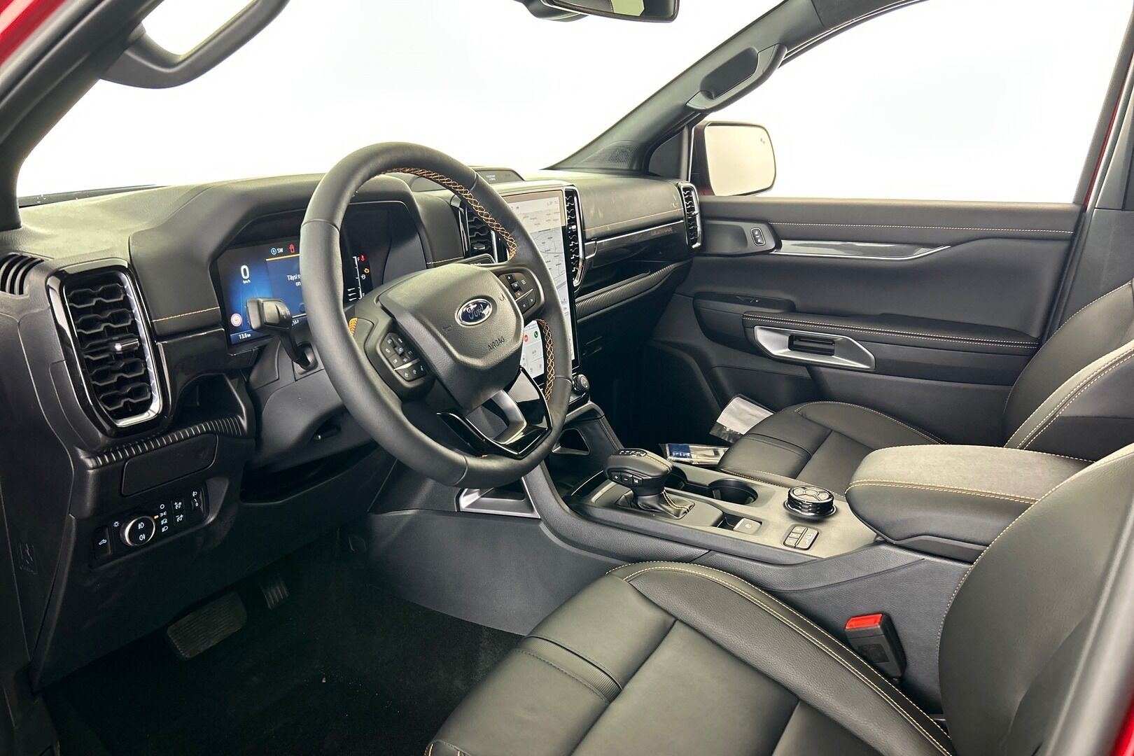 Ford Ranger iso kuva 6