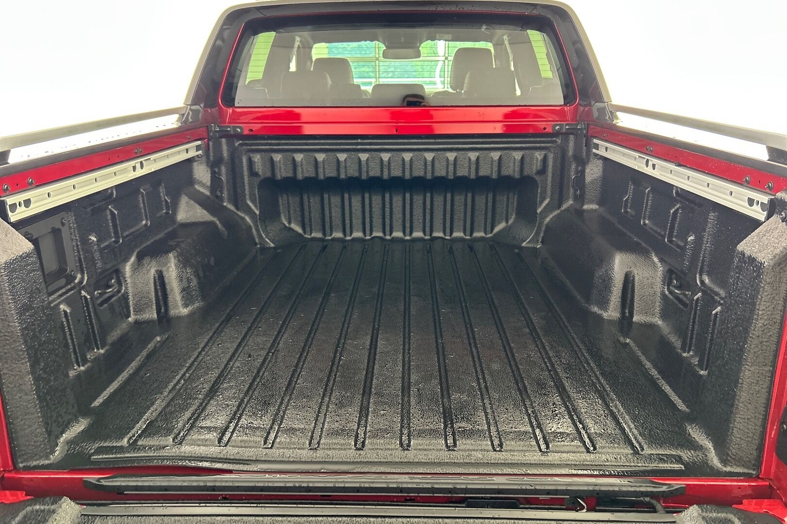 Ford Ranger iso kuva 9