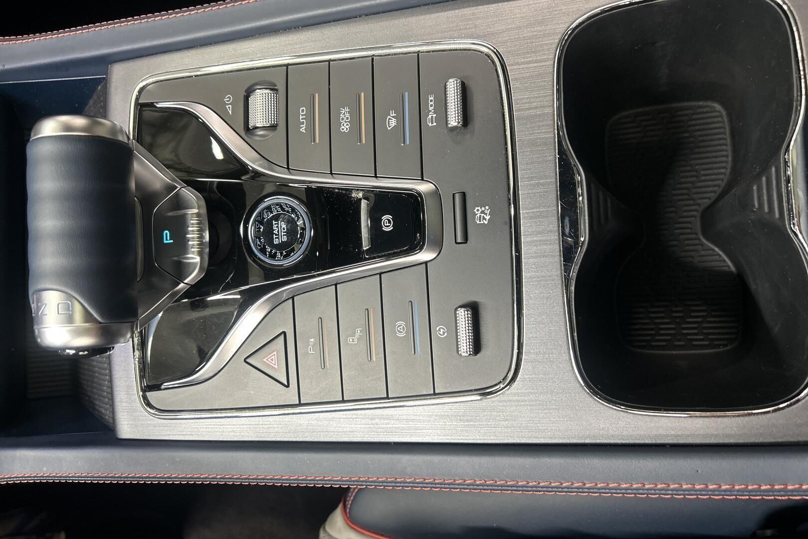 BYD Atto 3 iso kuva 18