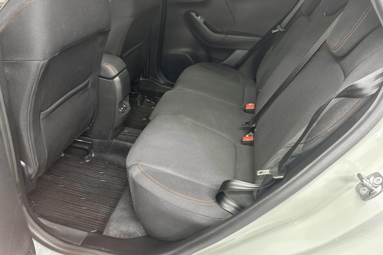 Ford Puma iso kuva 9