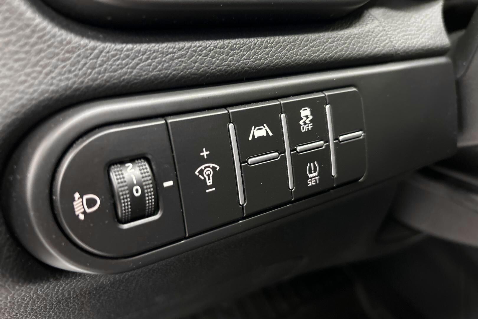 Kia Ceed iso kuva 29