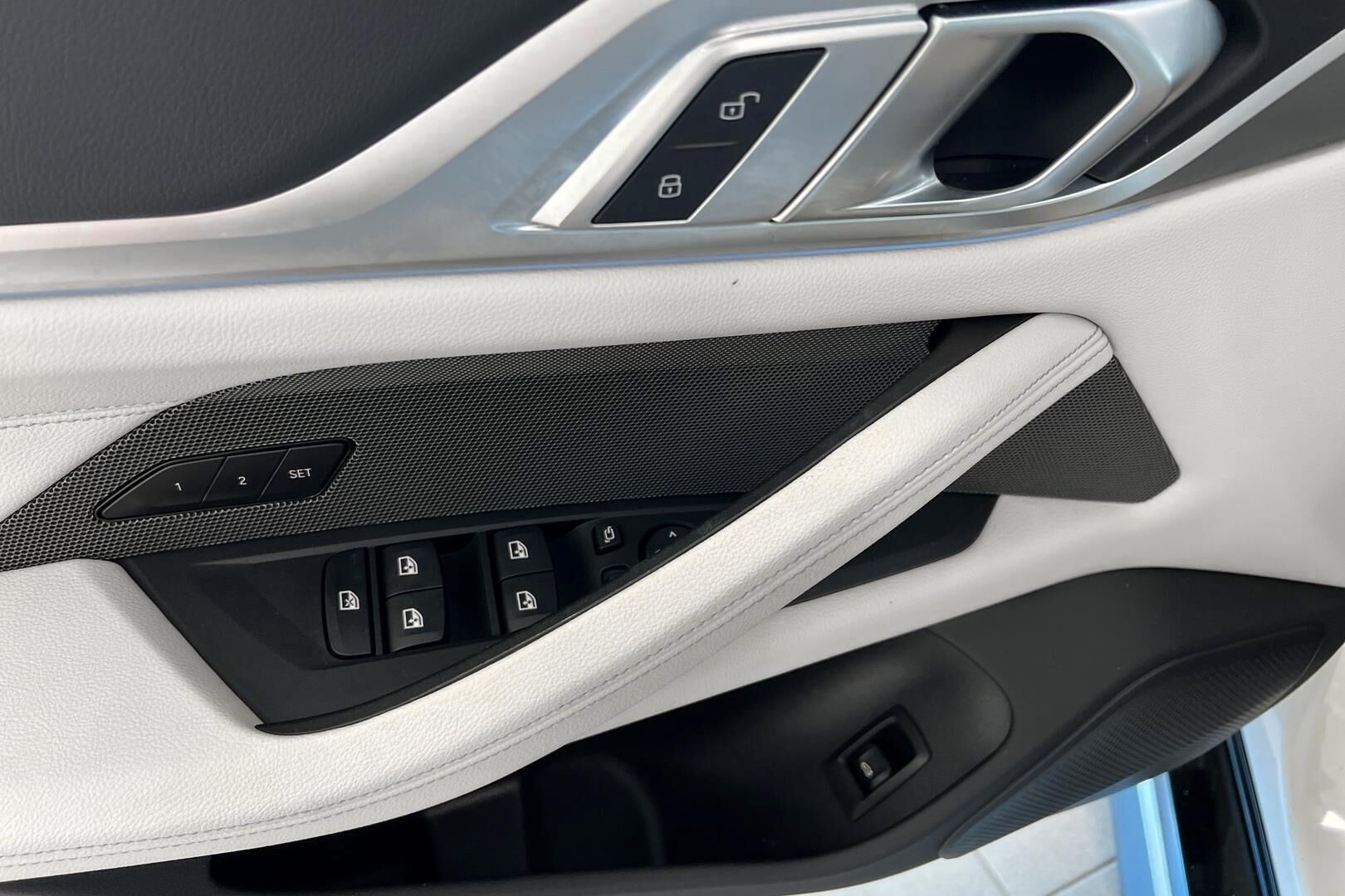 BMW i4 iso kuva 20