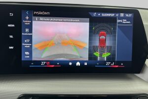 BMW iX2 esikatselu 19