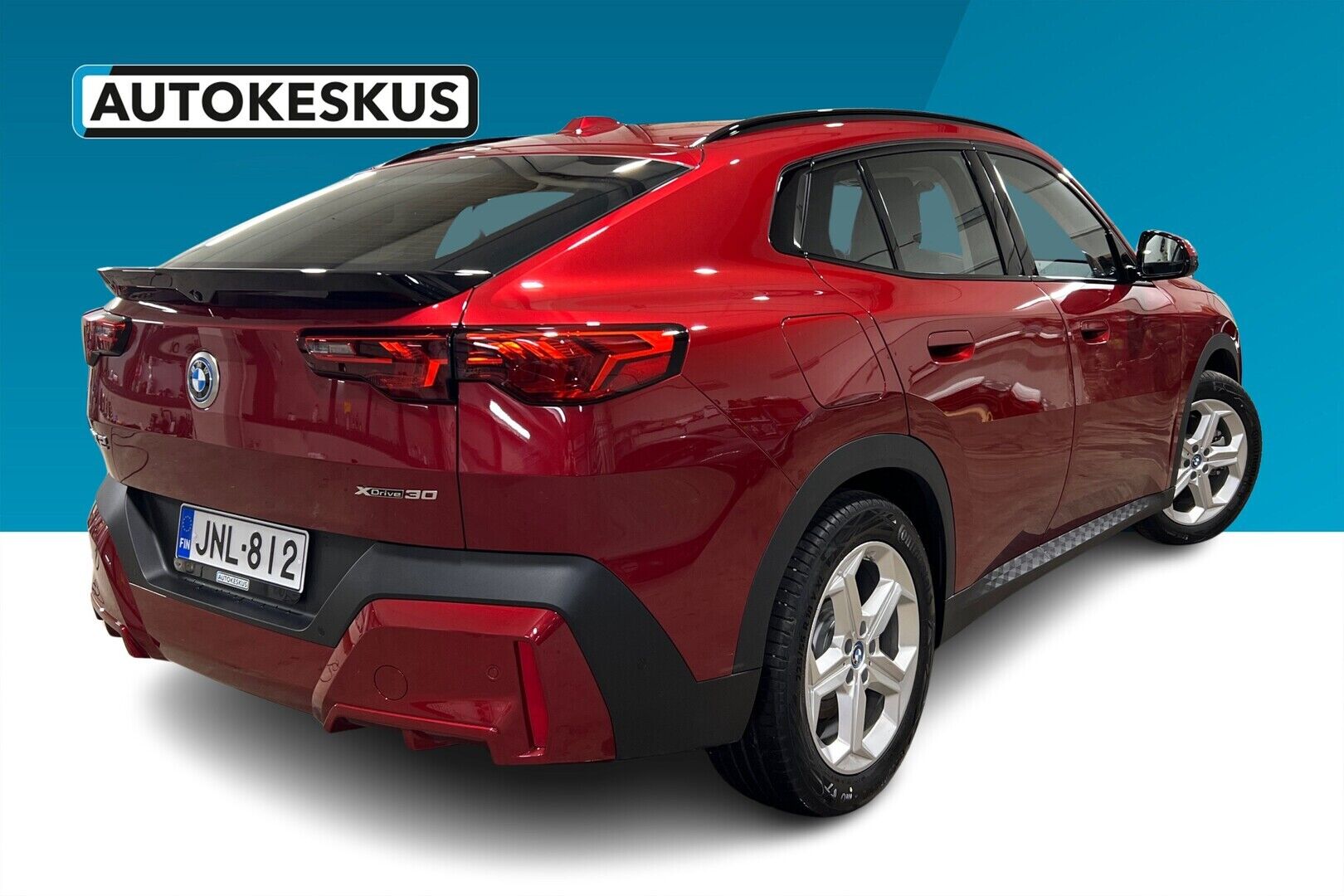 BMW iX2 iso kuva 3