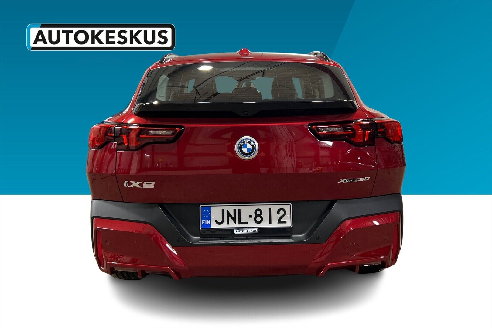 BMW iX2 iso kuva 4