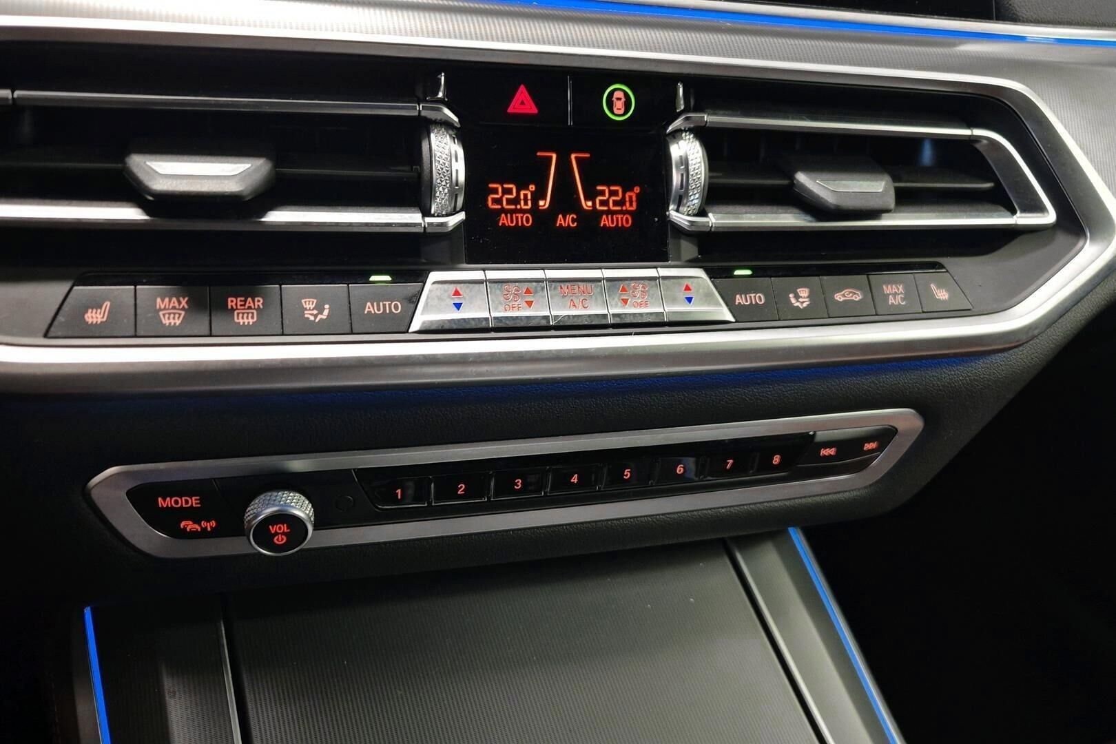 BMW X5 iso kuva 9