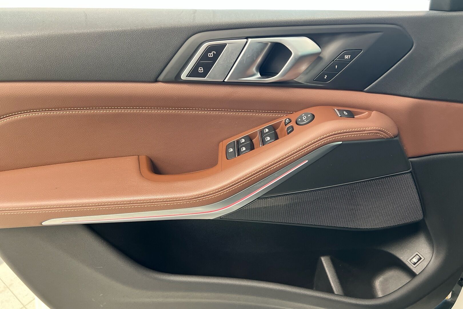 BMW X5 iso kuva 17