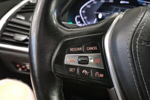 BMW X5 esikatselu 12