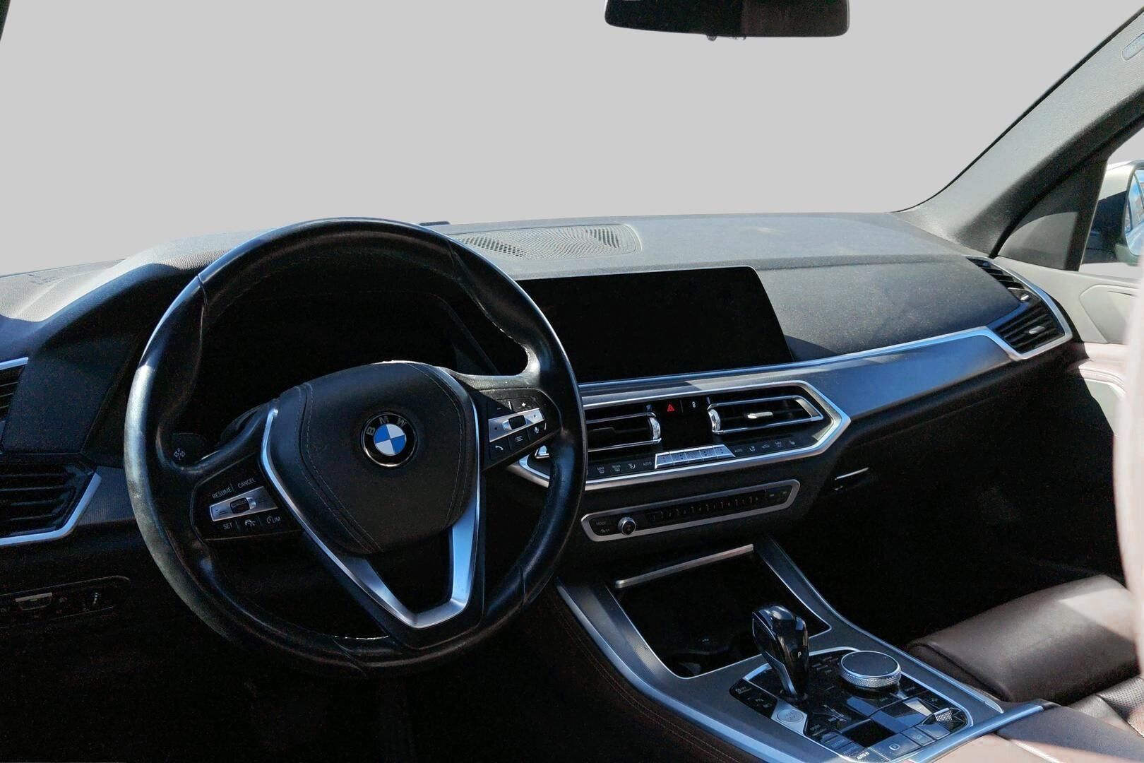 BMW X5 iso kuva 2