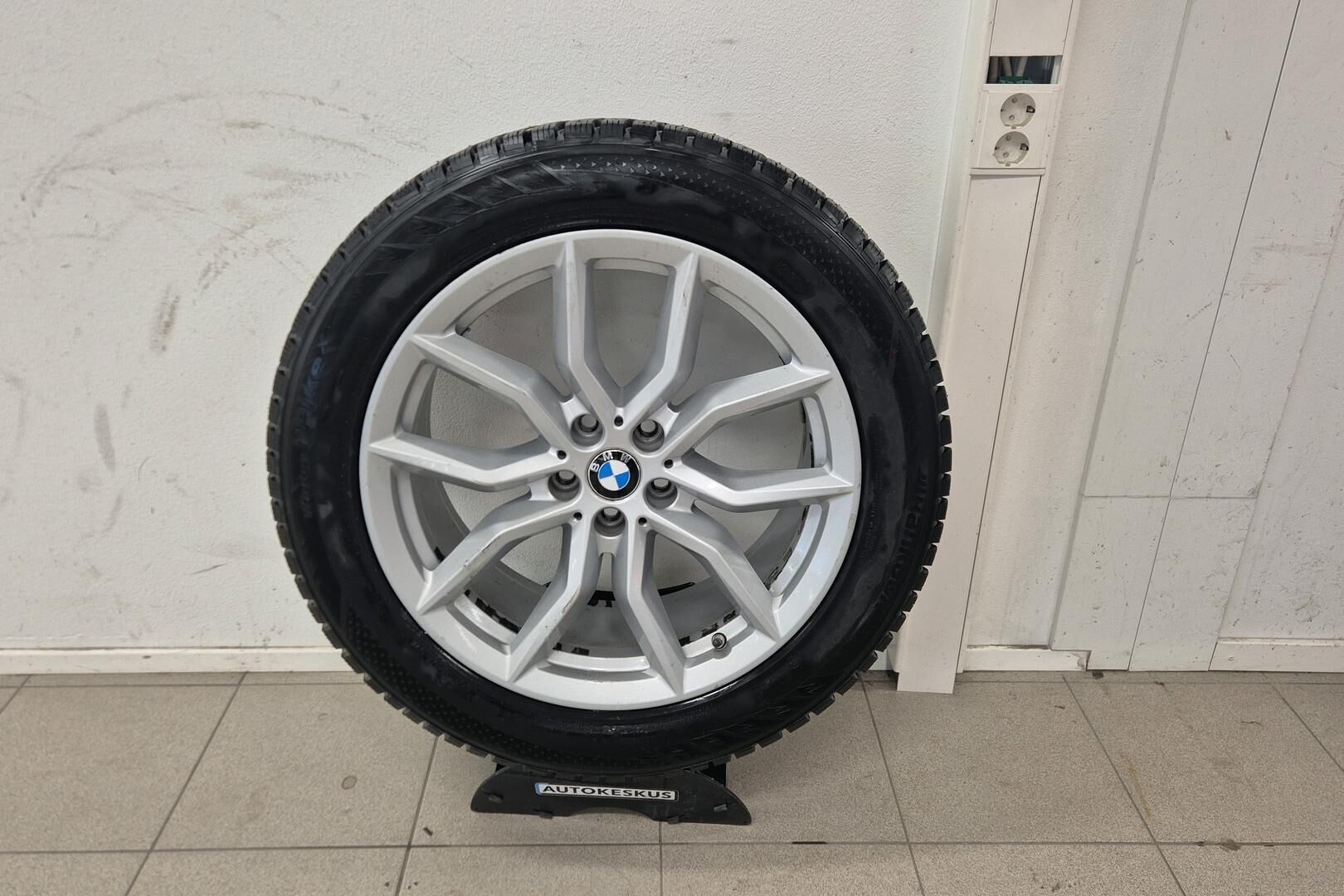 BMW X5 iso kuva 16
