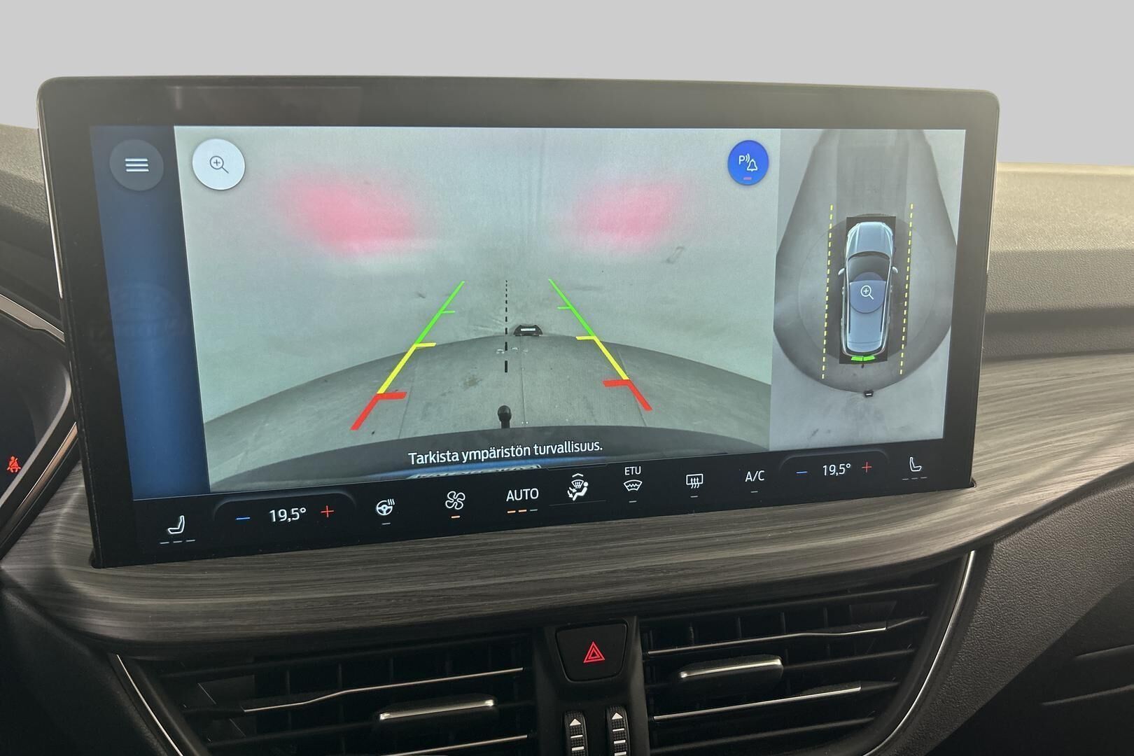 Ford Kuga iso kuva 19