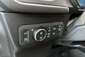 Ford Kuga esikatselu 16