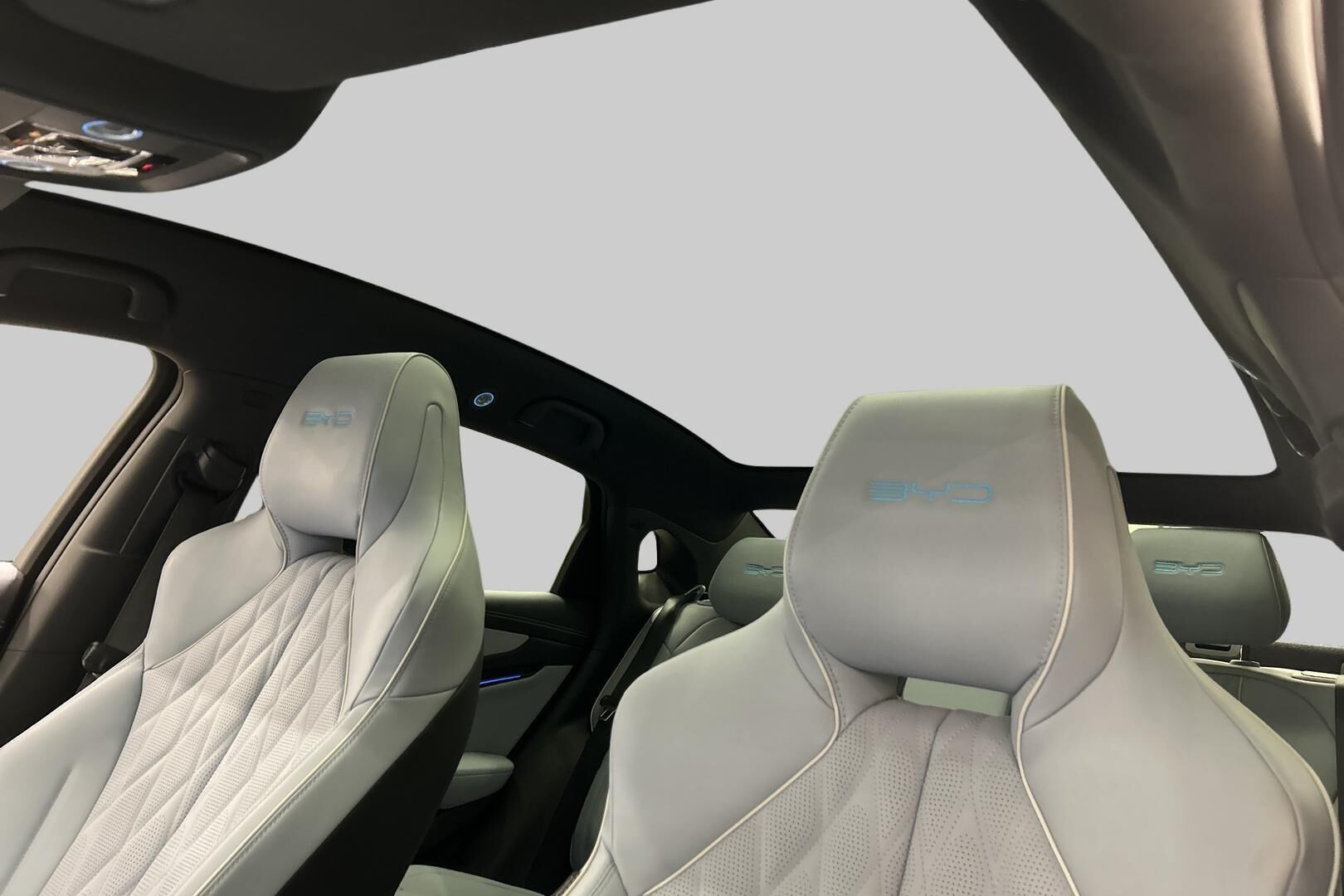 BYD Seal iso kuva 21