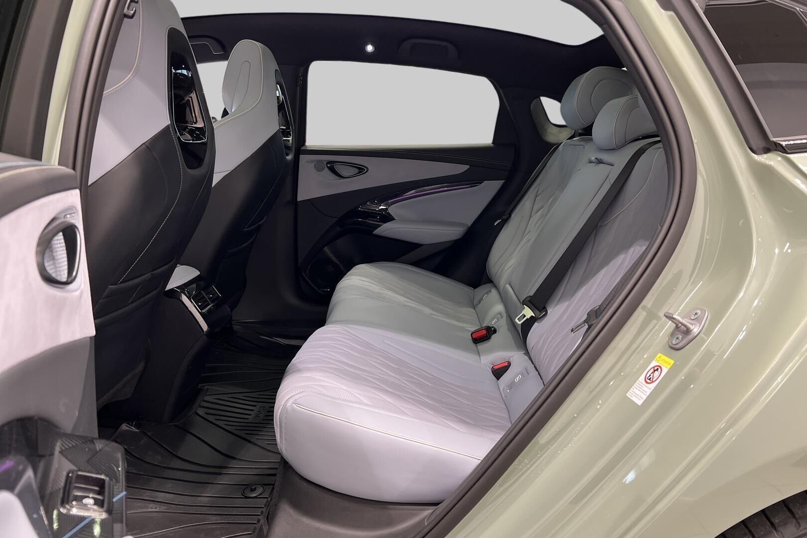 BYD Seal iso kuva 9