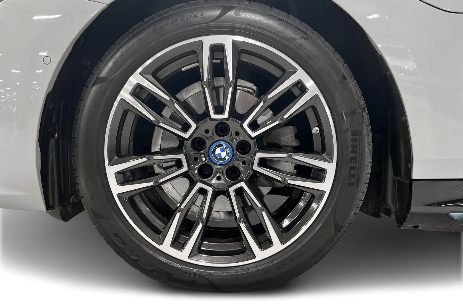 BMW 5-sarja iso kuva 12