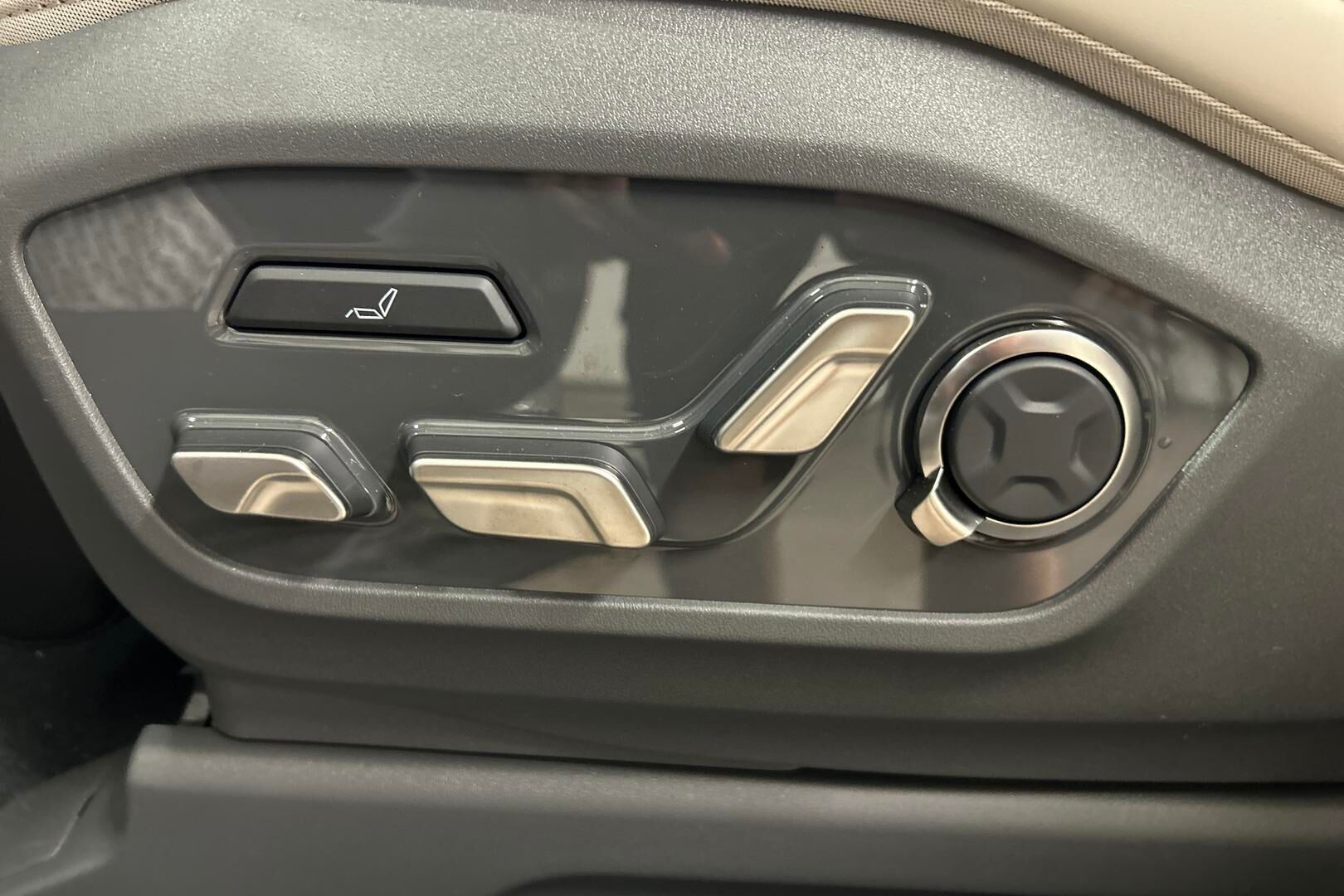KIA EV9 iso kuva 17