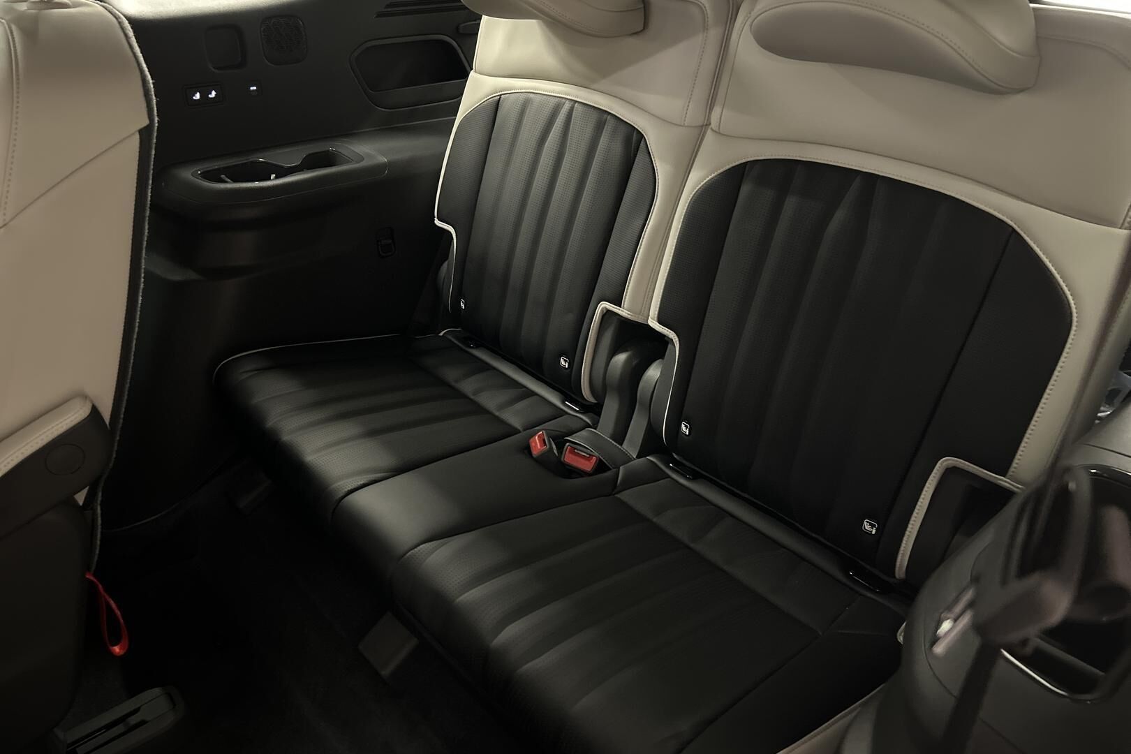 KIA EV9 iso kuva 18