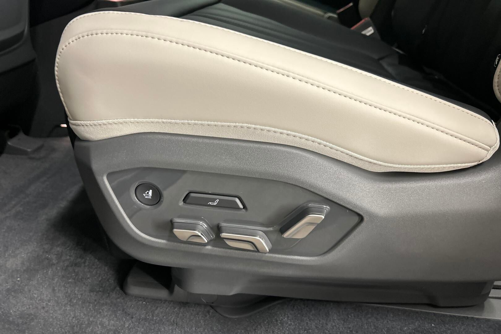 KIA EV9 iso kuva 37