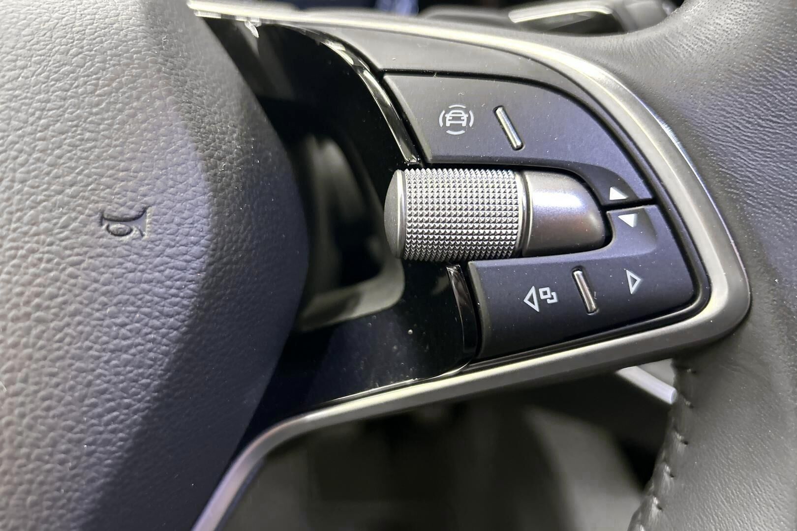 Skoda Superb iso kuva 17
