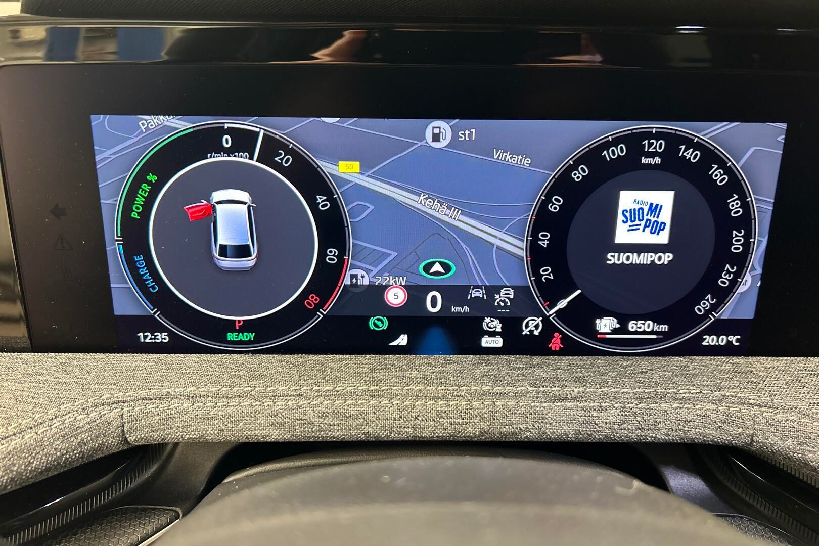 Skoda Superb iso kuva 18