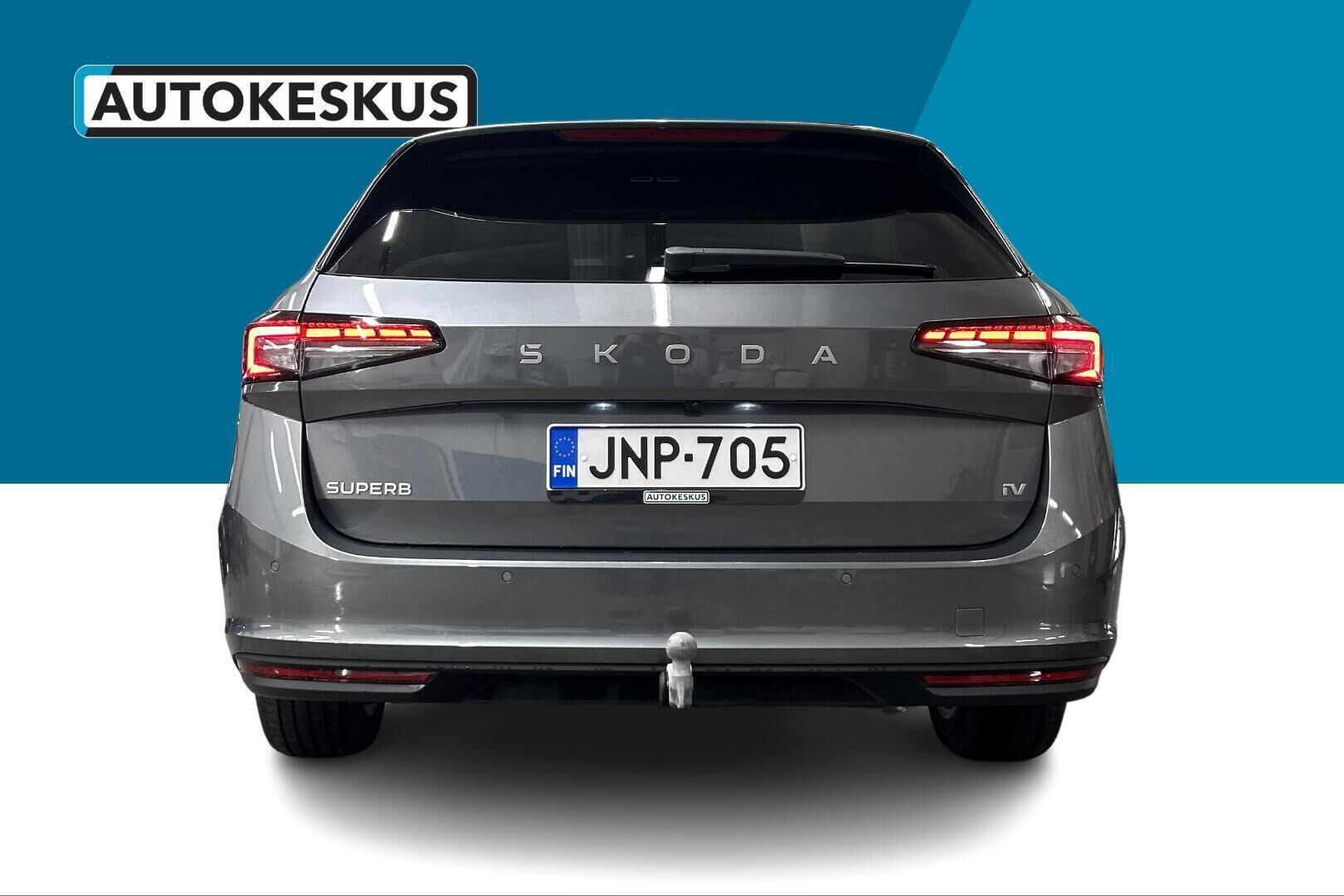 Skoda Superb iso kuva 5