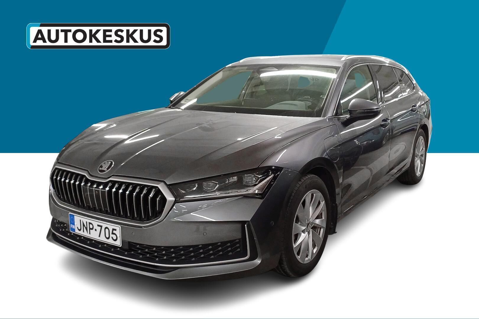 Skoda Superb iso kuva 0