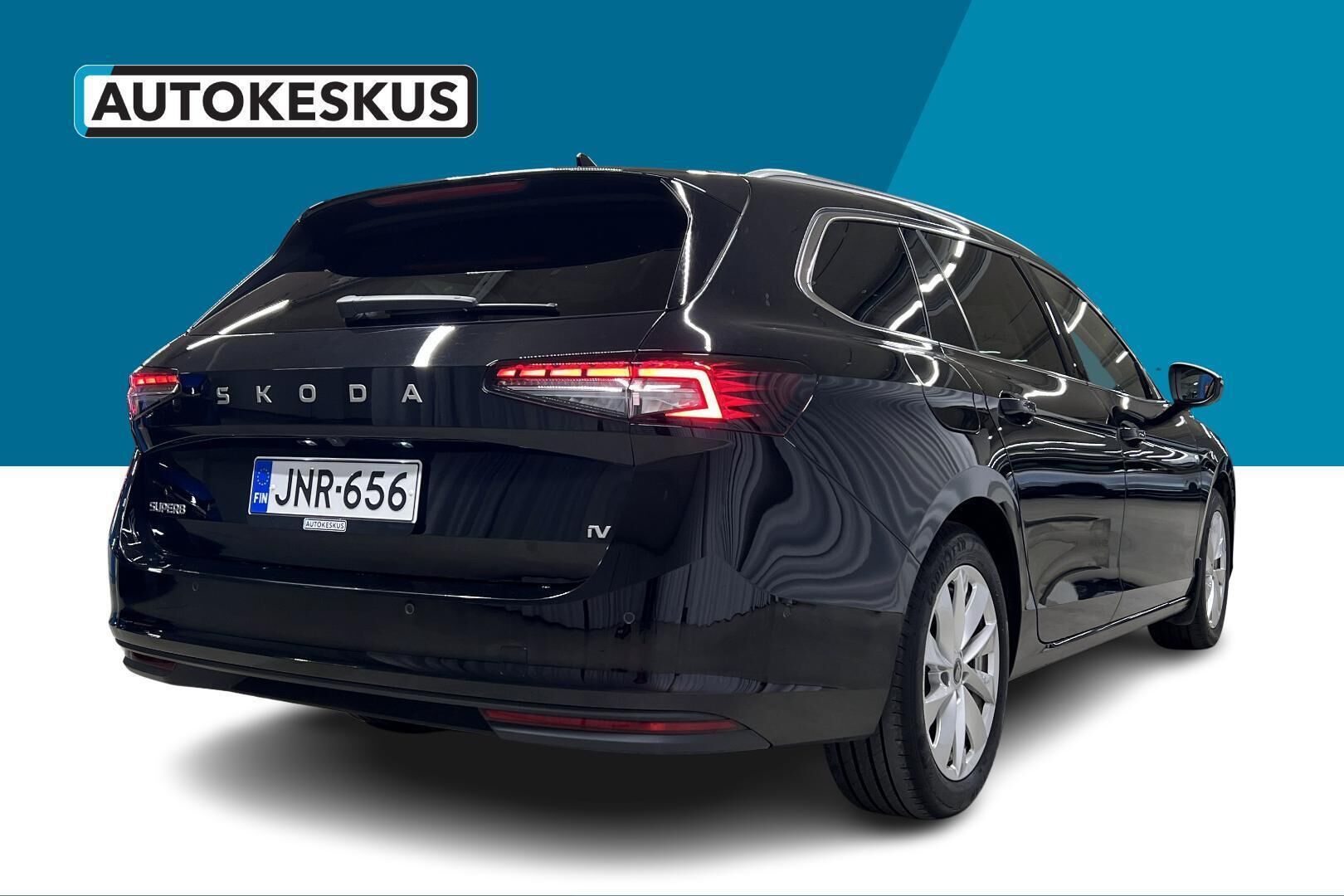 Skoda Superb iso kuva 4