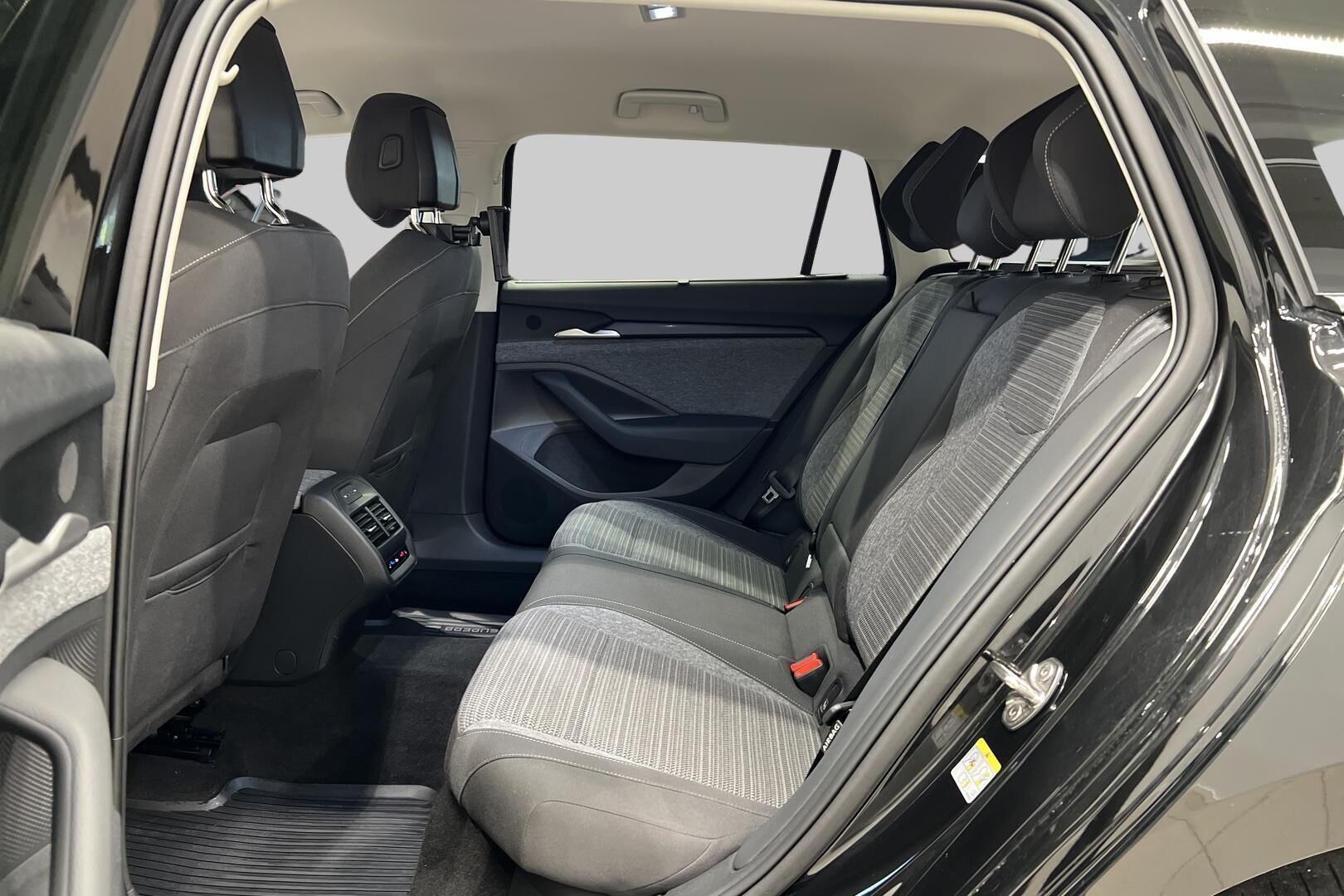 Skoda Superb iso kuva 10